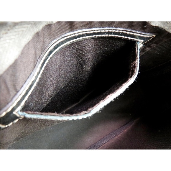 Gucci Beige and Olive Shoulder Bag - Picture 12 of 16